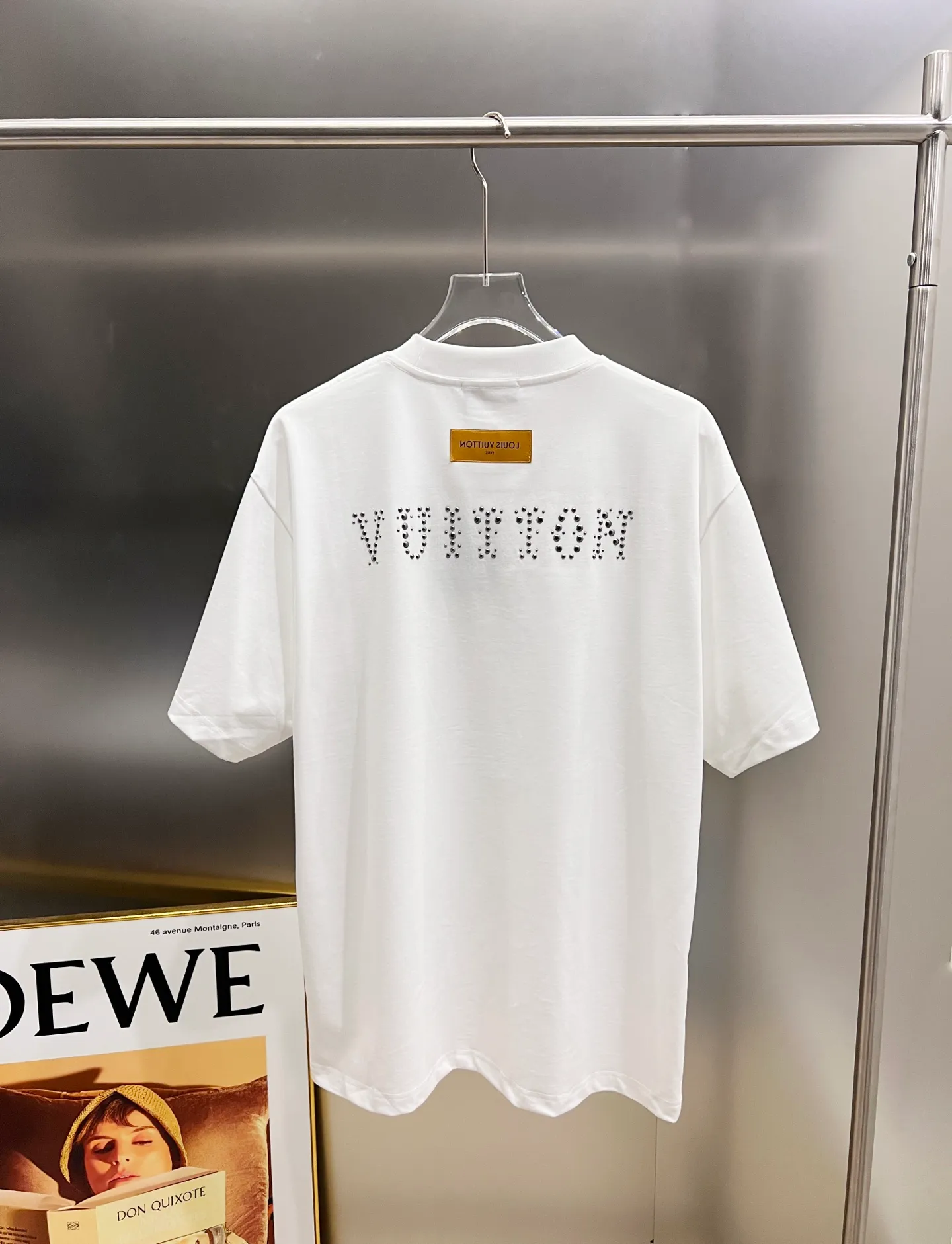 🅿️190 1v Louis* 2025 autumn and winter new style classic letter three-dimensional craft design high-end version! Highly breathable and comfortable, customized double yarn plain cotton fabric. Short-sleeved T-shirt. Same style for men and women. Sizes S M L XL XXL Five sizes black white